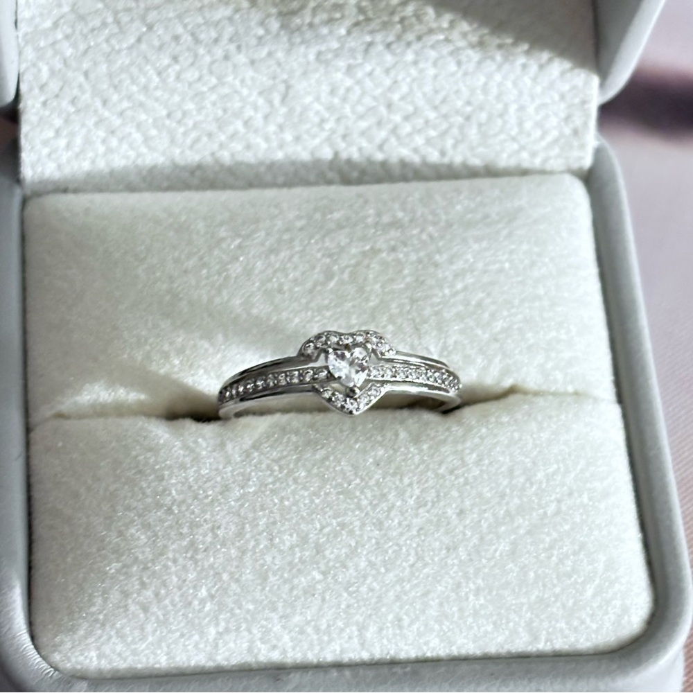 Elegant 925  Silver CZ Ring